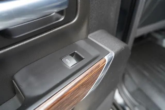 2023 Chevrolet Silverado 3500HD 4WD Crew Cab Standard Bed High Country