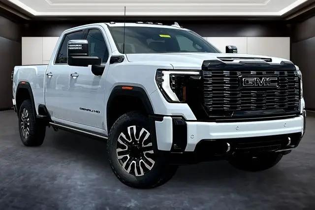 2026 GMC Sierra 2500HD Crew Cab, Standard Bed, Denali Ultimate, 4WD