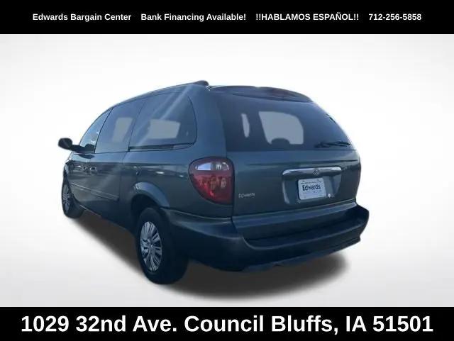 2005 Chrysler Town & Country LX