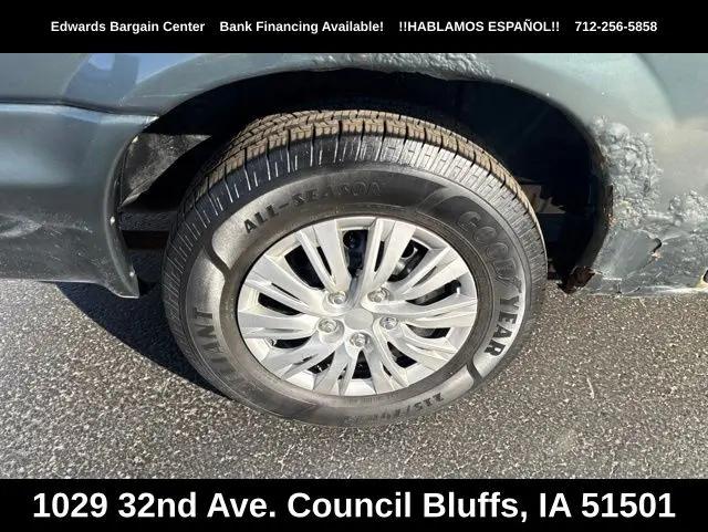 2005 Chrysler Town & Country LX