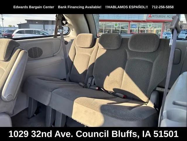 2005 Chrysler Town & Country LX