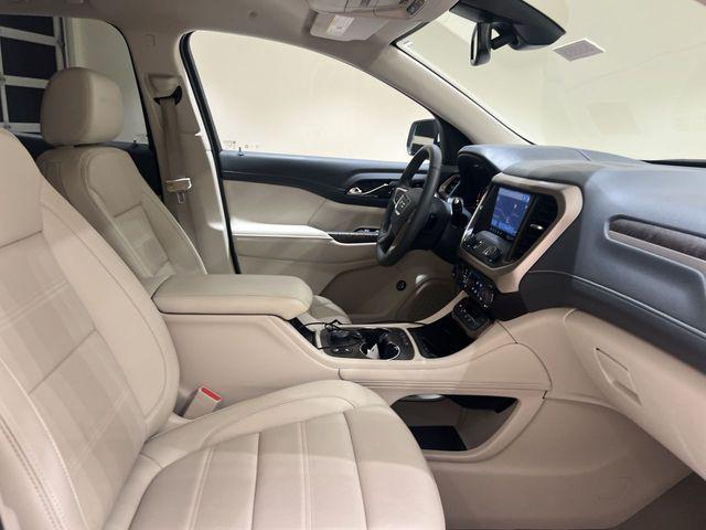 2023 GMC Acadia AWD Denali