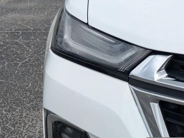 2023 Chevrolet Traverse FWD LT Cloth
