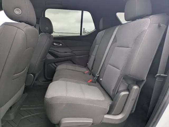 2023 Chevrolet Traverse FWD LT Cloth