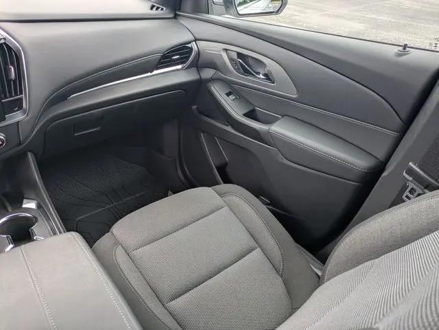 2023 Chevrolet Traverse FWD LT Cloth