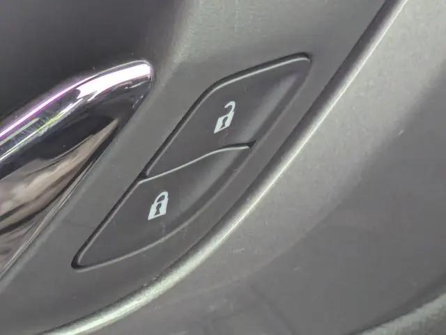 2023 Chevrolet Traverse FWD LT Cloth