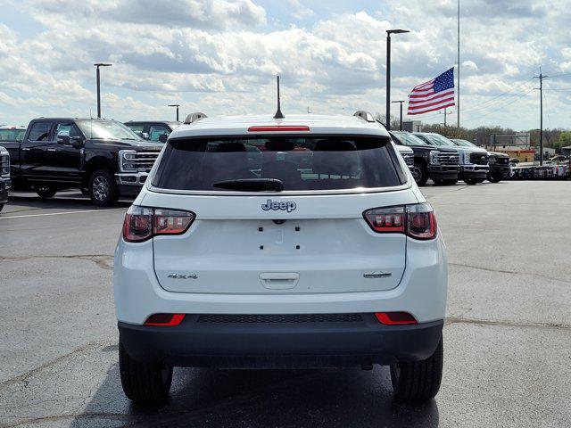 2022 Jeep Compass Latitude Lux 4x4
