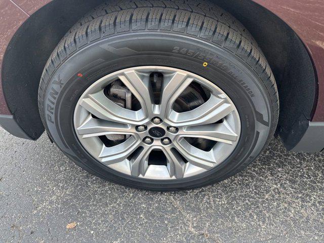2024 Ford Edge Titanium