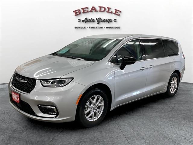 2024 Chrysler Pacifica Touring L for sale in Mobridge, SD