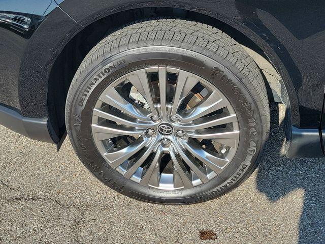 2023 Toyota Venza XLE