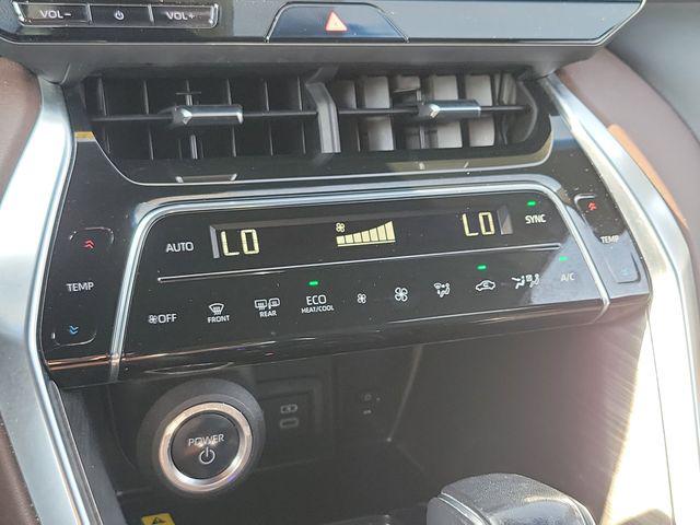 2023 Toyota Venza XLE