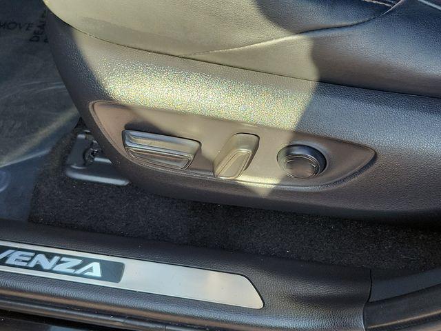 2023 Toyota Venza XLE