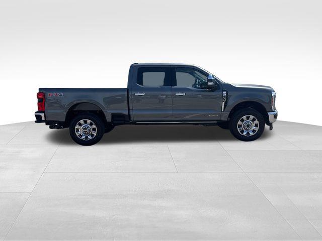 2025 Ford F-350 Lariat Super Duty