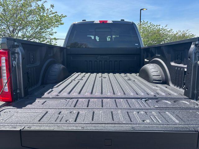 2025 Ford F-350 Lariat Super Duty