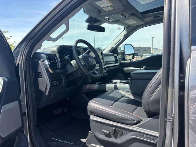 2025 Ford F-350 Lariat Super Duty