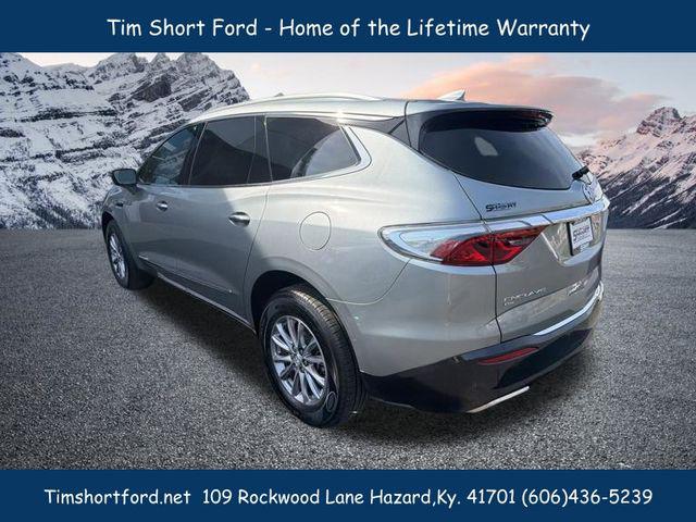 2023 Buick Enclave Essence AWD