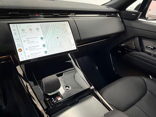 2025 Land Rover Range Rover Sport P360 SE