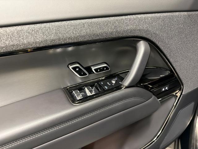 2025 Land Rover Range Rover Sport P360 SE