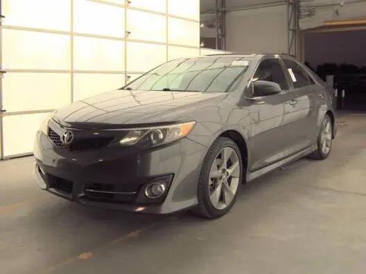 2014 Toyota Camry SE V6 for sale in Sheboygan, WI