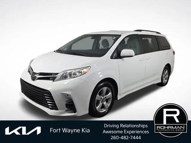 2018 Toyota Sienna LE 8 Passenger for sale in fort wayne, IN