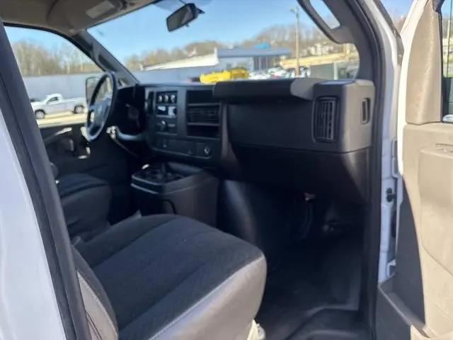 2024 GMC Savana Cargo RWD 2500 Regular Wheelbase Work Van