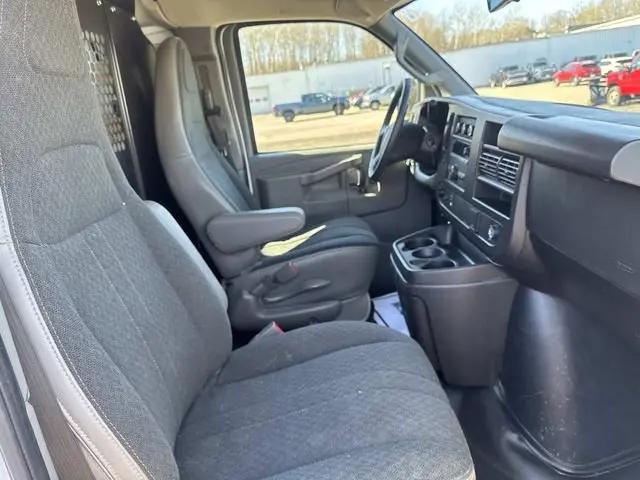 2024 GMC Savana Cargo RWD 2500 Regular Wheelbase Work Van