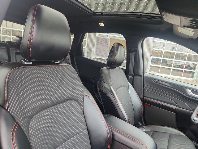 2023 Ford Escape ST-Line Select