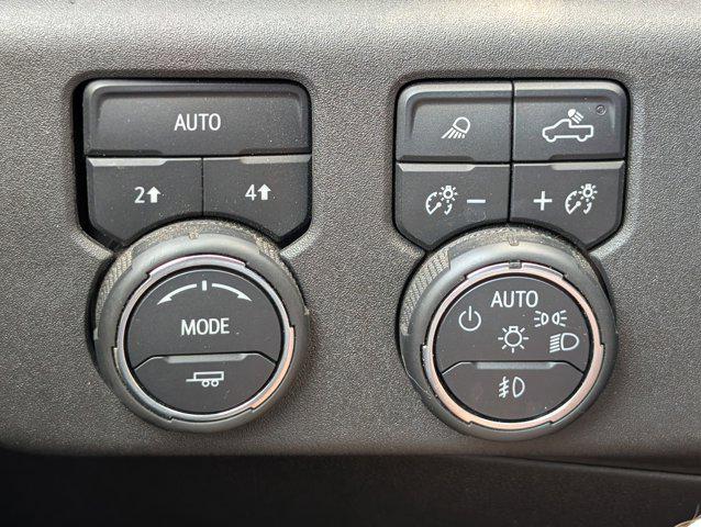 2023 Chevrolet Silverado 1500 4WD Crew Cab Short Bed LTZ