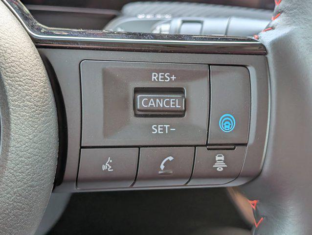 2025 Nissan Kicks SR FWD