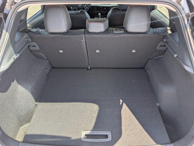 2025 Nissan Kicks SR FWD