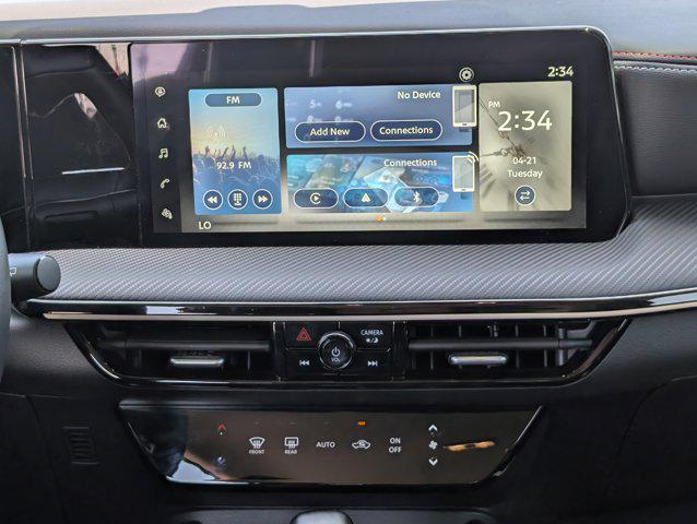 2025 Nissan Kicks SR FWD