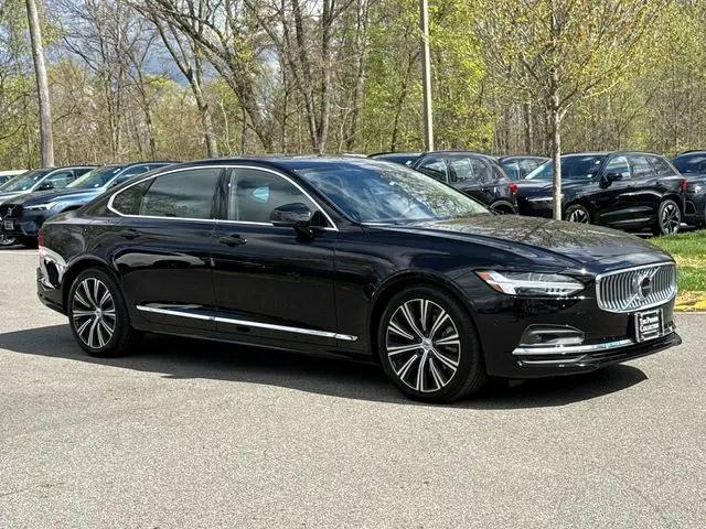 2025 Volvo S90 B6 Plus
