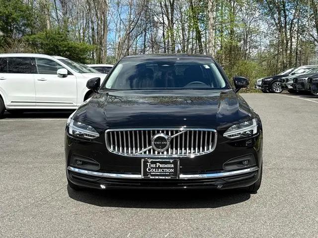 2025 Volvo S90 B6 Plus