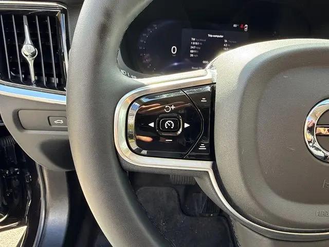 2025 Volvo S90 B6 Plus