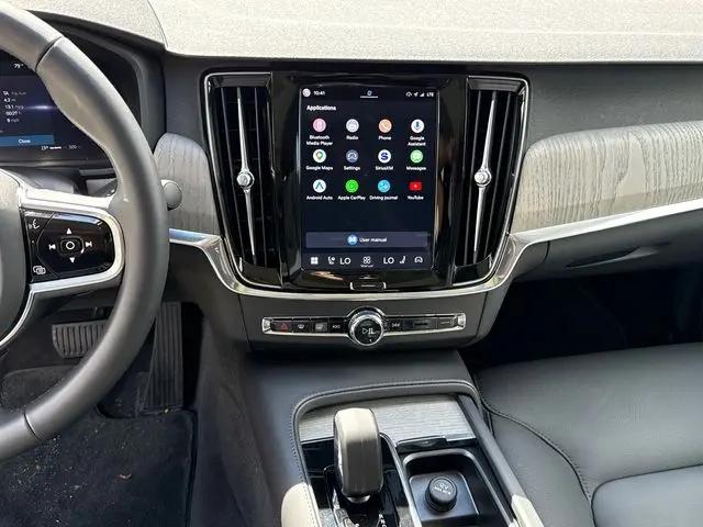 2025 Volvo S90 B6 Plus