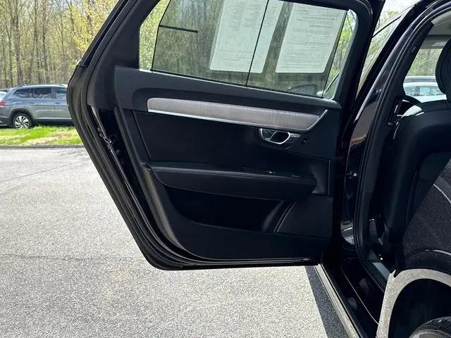 2025 Volvo S90 B6 Plus