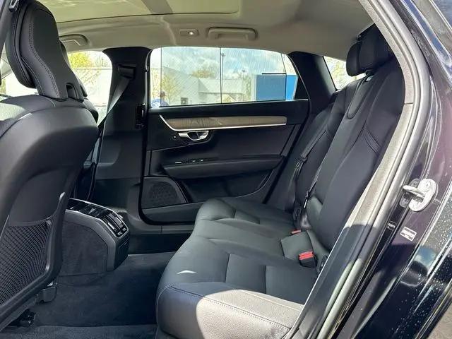 2025 Volvo S90 B6 Plus