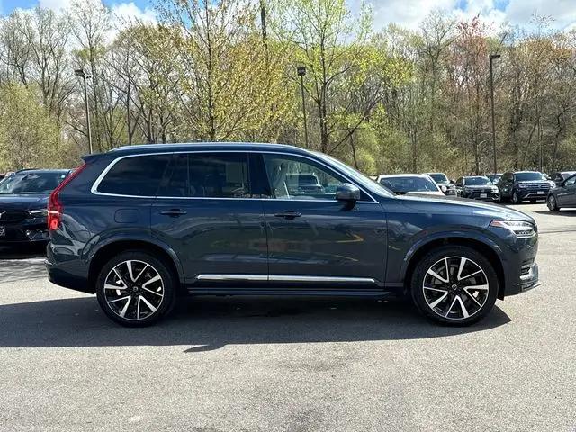 2023 Volvo XC90 B5 Plus