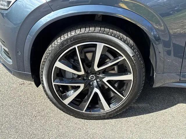 2023 Volvo XC90 B5 Plus