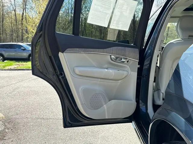 2023 Volvo XC90 B5 Plus