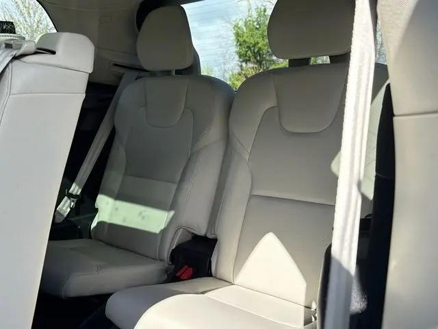 2023 Volvo XC90 B5 Plus