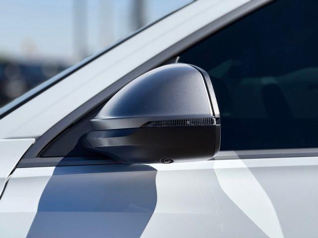 2025 Audi RS Q8 quattro Tiptronic