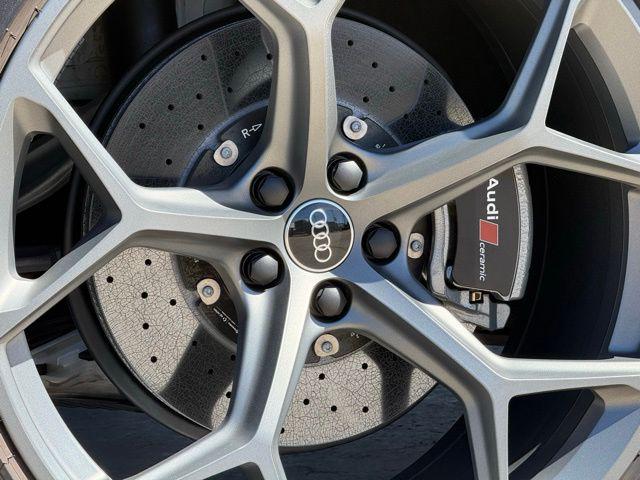 2025 Audi RS Q8 quattro Tiptronic
