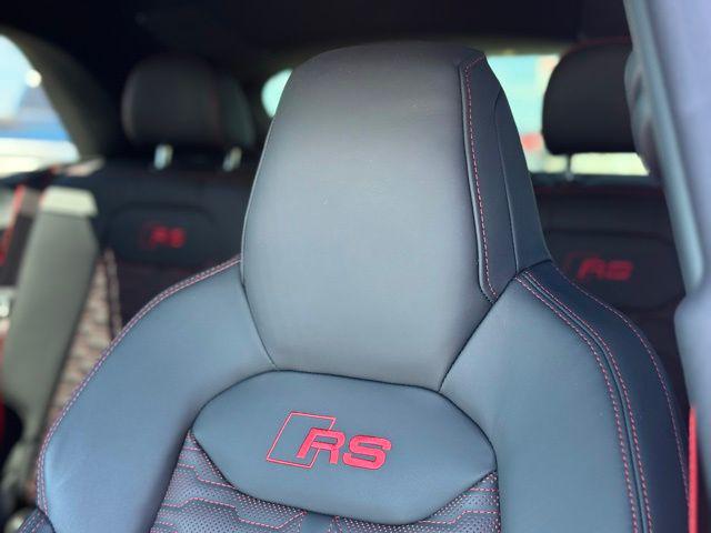 2025 Audi RS Q8 quattro Tiptronic