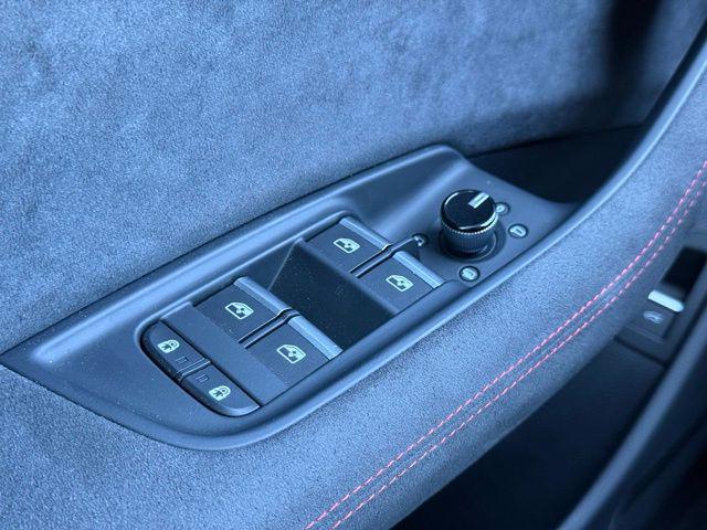 2025 Audi RS Q8 quattro Tiptronic