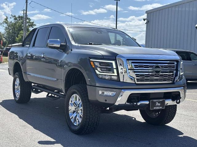 2020 Nissan Titan Crew Cab SL 4x4