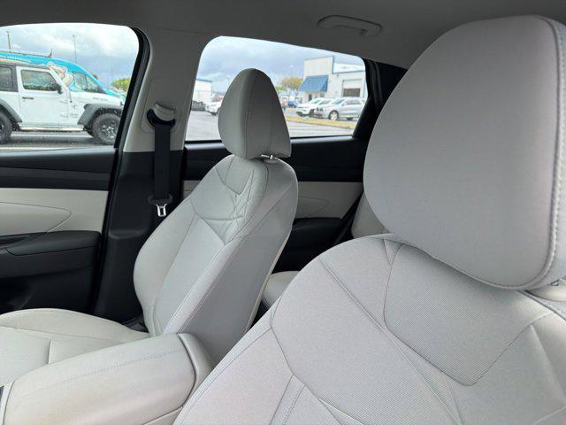 2025 Hyundai Tucson SE