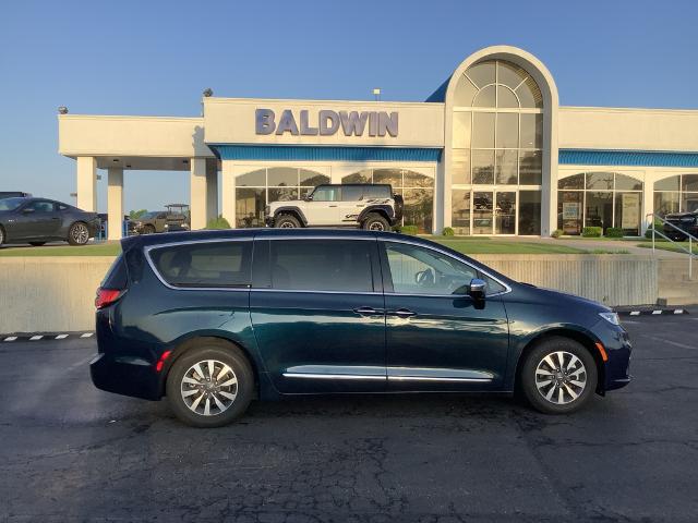 2023 Chrysler Pacifica Hybrid Limited