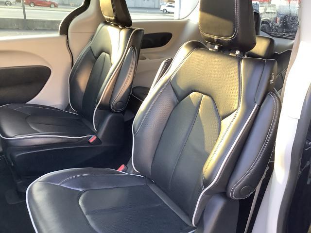 2023 Chrysler Pacifica Hybrid Limited