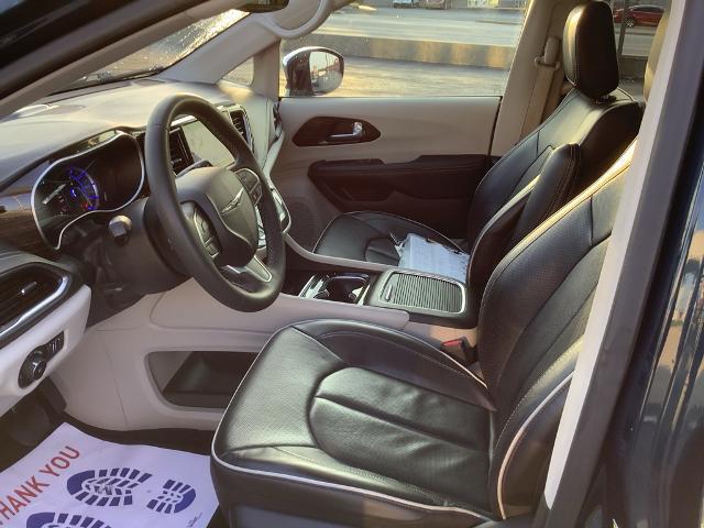 2023 Chrysler Pacifica Hybrid Limited